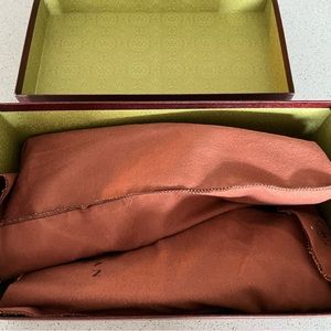 Bought dress shoes but they don’t fit. Perfect condition. Never worn.